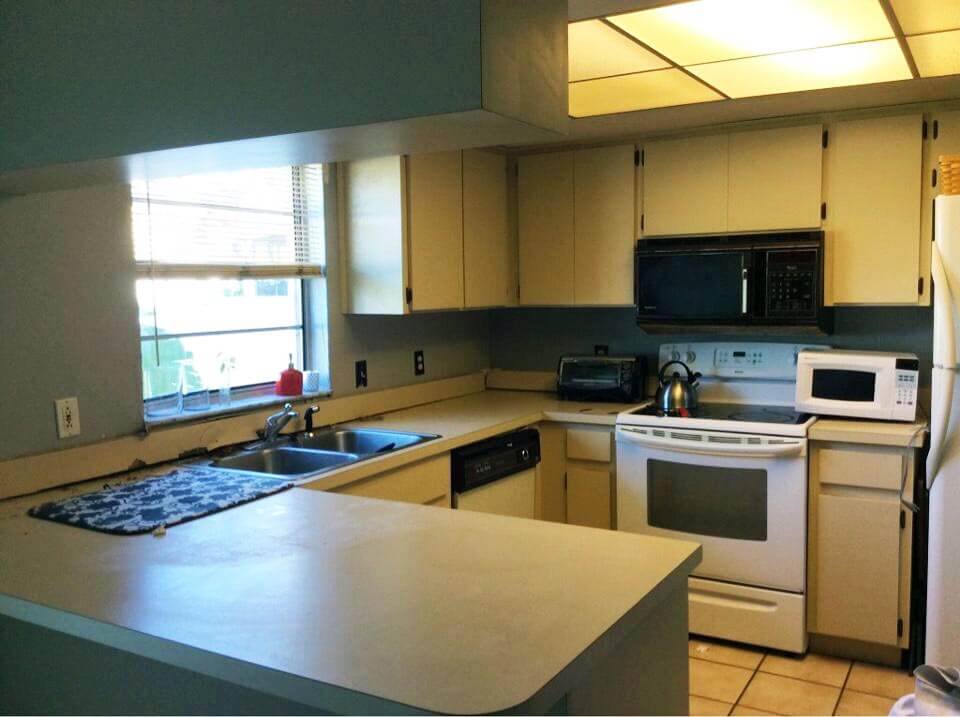 Beige 1980s laminate kitchen